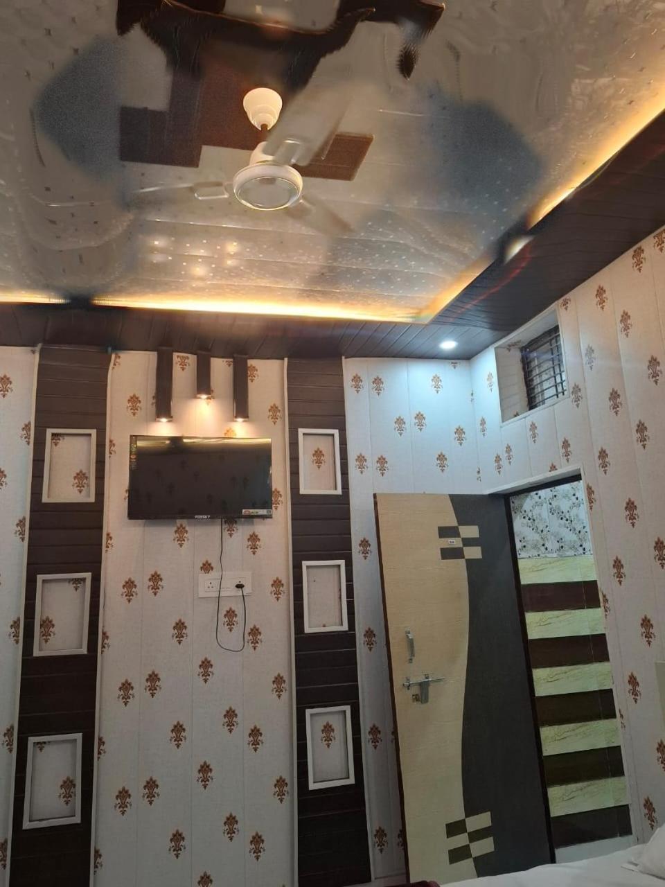 Hotel Sgh Subhadra Guest House Ayodhya Exterior foto