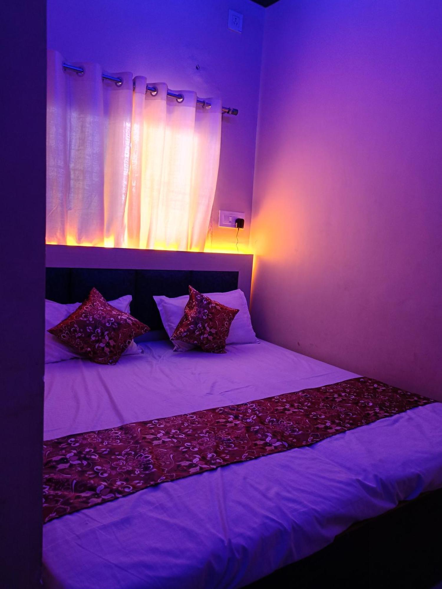 Hotel Sgh Subhadra Guest House Ayodhya Exterior foto
