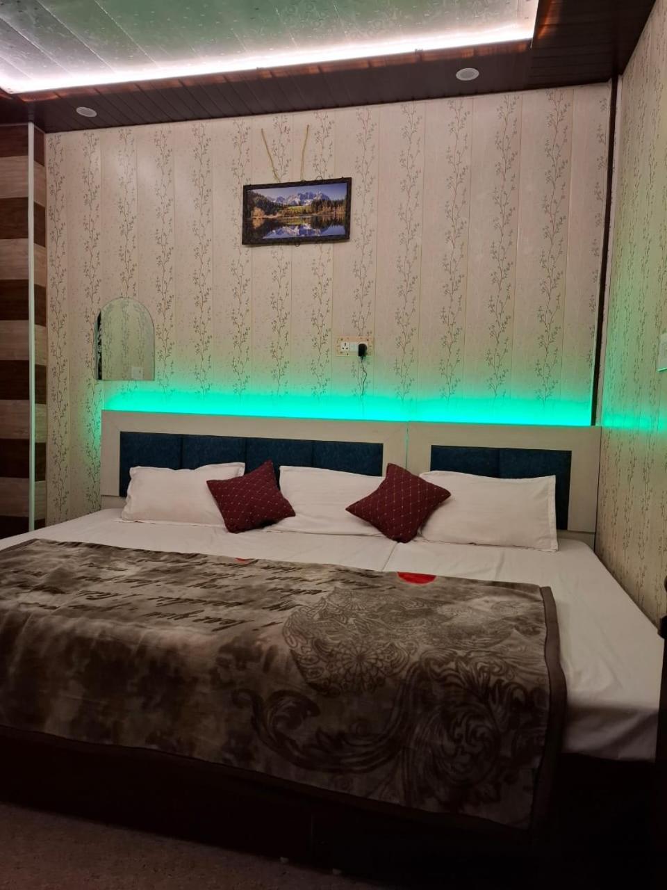 Hotel Sgh Subhadra Guest House Ayodhya Exterior foto