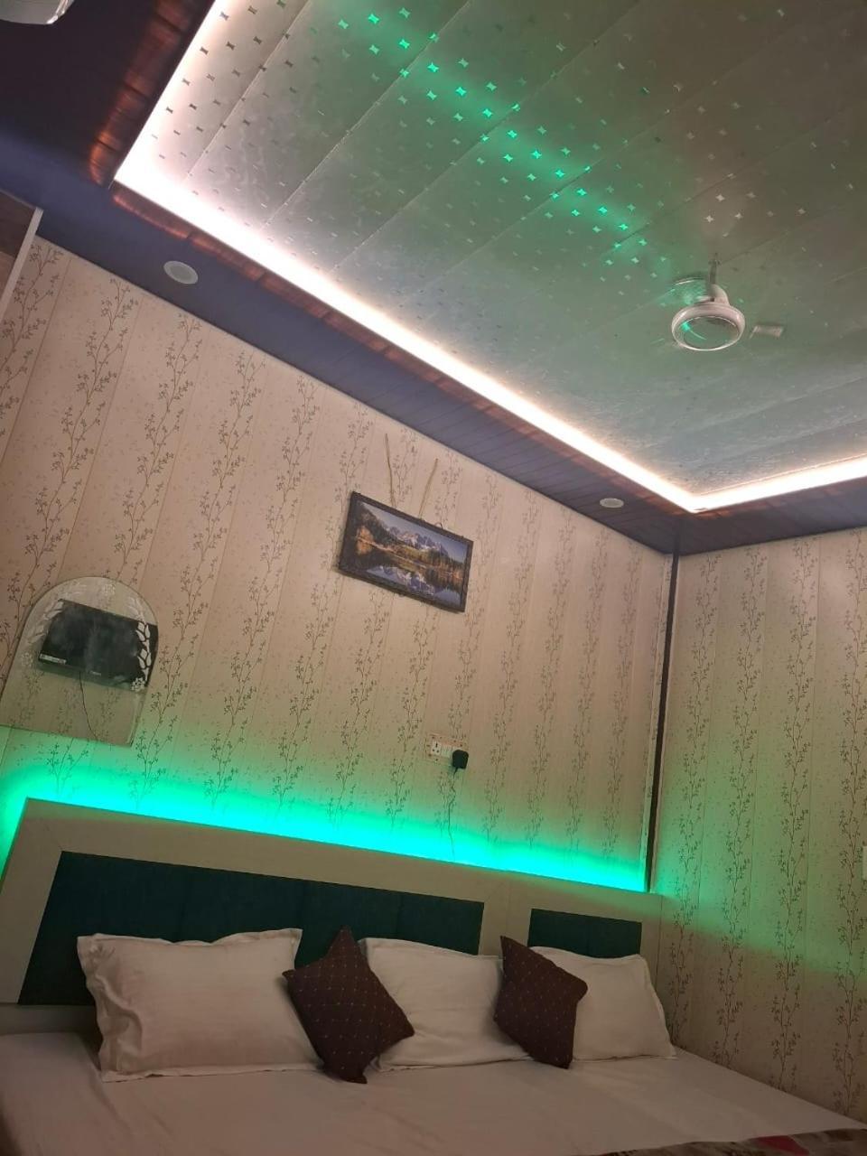 Hotel Sgh Subhadra Guest House Ayodhya Exterior foto